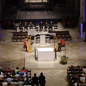 Blick in den Mariendom beim RAUMKLANG#25 mit Virtuosen Harfenisten