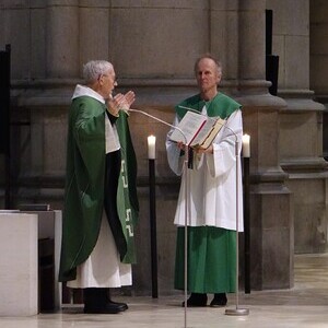 ORGEL.LITURGIE: Sonatore del Regno (Puccini) / © Dommusikverein Linz/Stefanie Petelin Bischofsvikar Hans Hintermaier