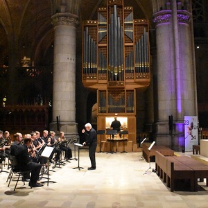 Klarinettenensemble der Anton Bruckner Privatuniversität Linz und Domorganist Wolfgang Kreuzhuber an der Chororgel